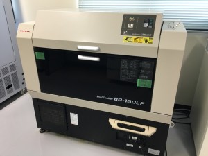 恒温振とう培養機BR-180LF（照射ユニット有）